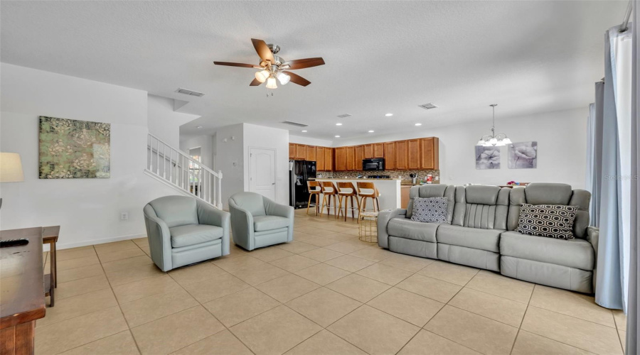 DAVENPORT, Florida 33837, 6 Bedrooms Bedrooms, ,5 BathroomsBathrooms,Residential,For Sale,OAKBOURNE,0,MFRO6019866