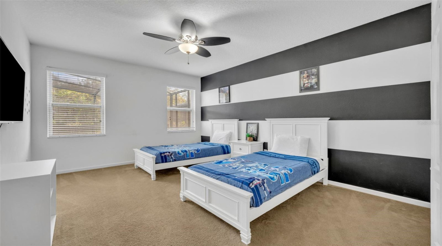 DAVENPORT, Florida 33837, 6 Bedrooms Bedrooms, ,5 BathroomsBathrooms,Residential,For Sale,OAKBOURNE,0,MFRO6019866