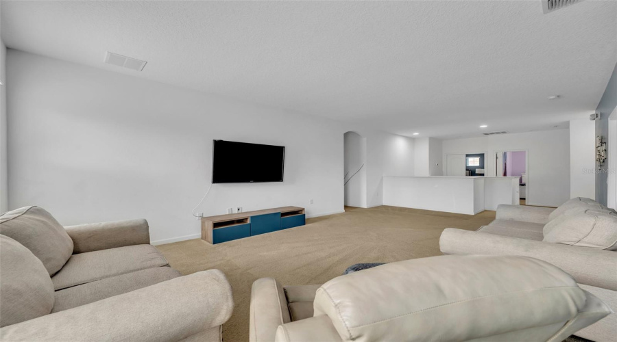 DAVENPORT, Florida 33837, 6 Bedrooms Bedrooms, ,5 BathroomsBathrooms,Residential,For Sale,OAKBOURNE,0,MFRO6019866