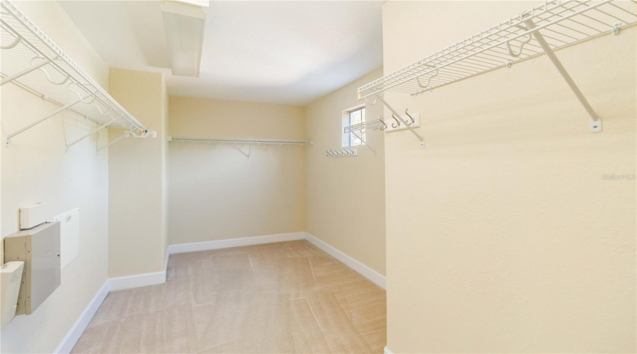 DAVENPORT, Florida 33896, 3 Bedrooms Bedrooms, ,2 BathroomsBathrooms,Residential,For Sale,RIVERDALE LN,0,MFRO6355333