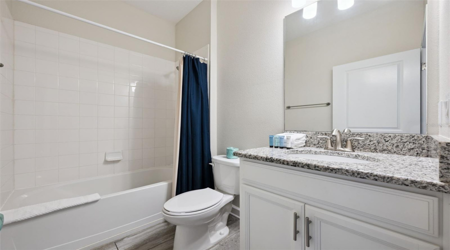 KISSIMMEE, Florida 34746, 6 Bedrooms Bedrooms, ,5 BathroomsBathrooms,Residential,For Sale,SLEEPY HOLLOW,0,MFRS5138682