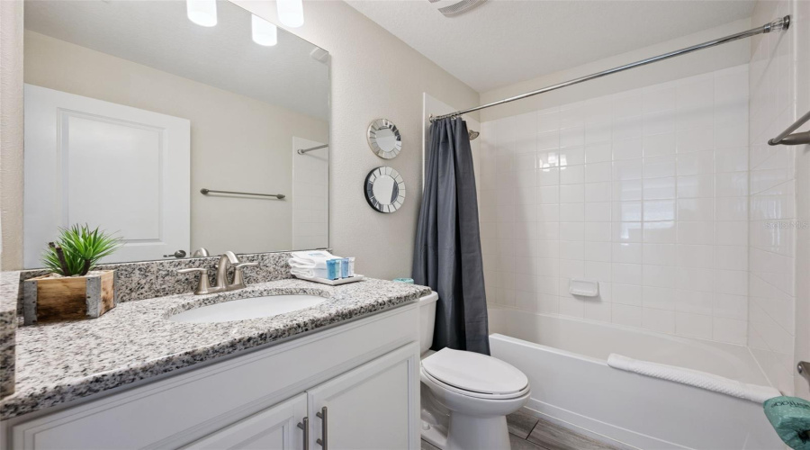 KISSIMMEE, Florida 34746, 6 Bedrooms Bedrooms, ,5 BathroomsBathrooms,Residential,For Sale,SLEEPY HOLLOW,0,MFRS5138682