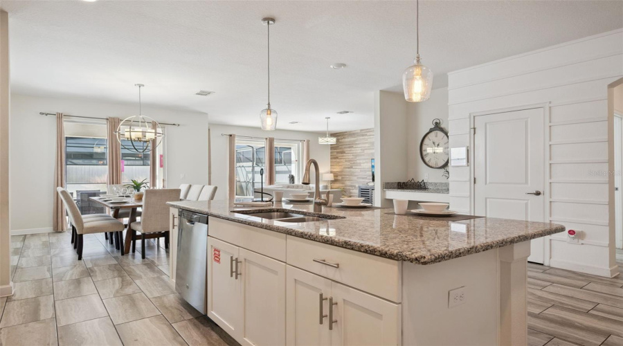 KISSIMMEE, Florida 34746, 6 Bedrooms Bedrooms, ,5 BathroomsBathrooms,Residential,For Sale,SLEEPY HOLLOW,0,MFRS5138682