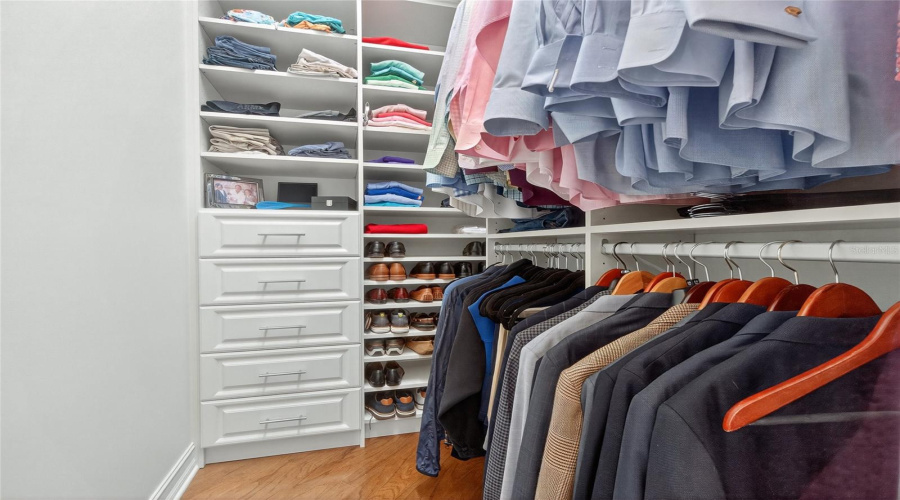 Walk-in Closet