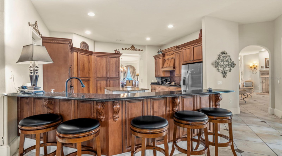 Kitchen Breakfast Bar