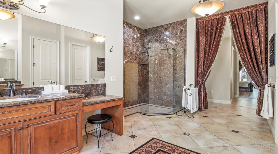 Primary Ensuite Bath