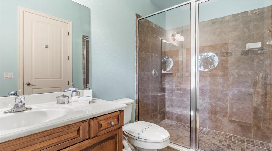 Chatsworth Ensuite Bath