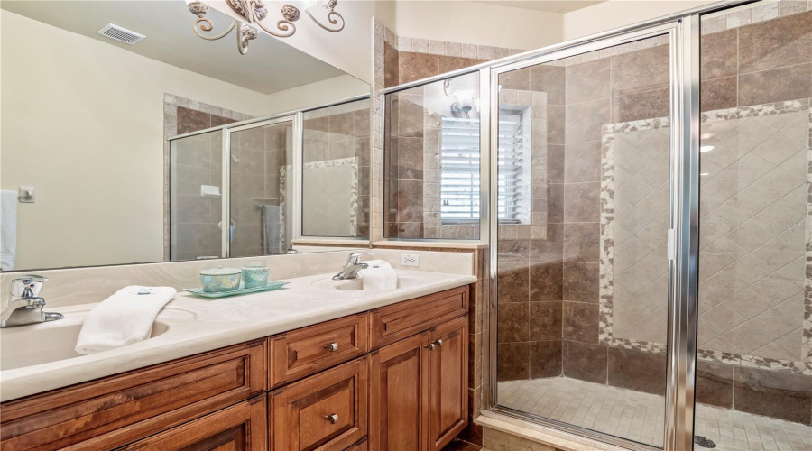 Blenheim Ensuite Bath