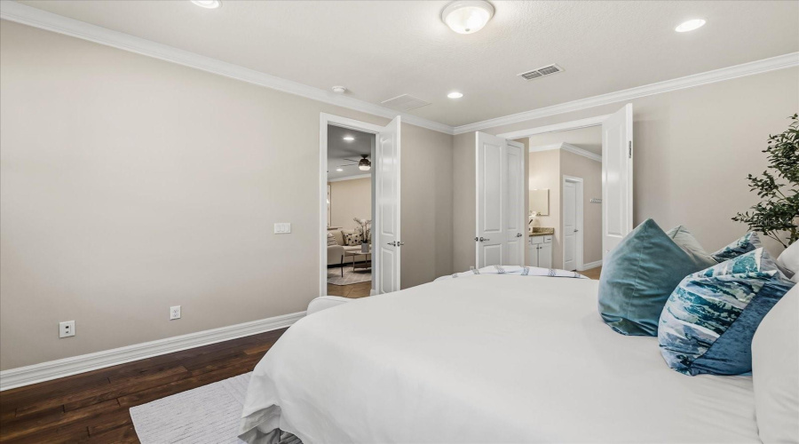 ORLANDO, Florida 32836, 3 Bedrooms Bedrooms, ,2 BathroomsBathrooms,Residential,For Sale,BERRY CREEK,0,MFRO6361129