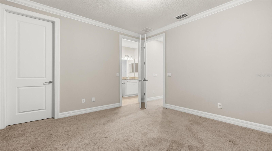 ORLANDO, Florida 32836, 3 Bedrooms Bedrooms, ,2 BathroomsBathrooms,Residential,For Sale,BERRY CREEK,0,MFRO6361129