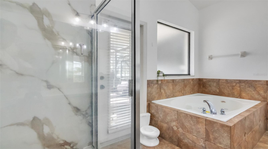 DAVENPORT, Florida 33837, 4 Bedrooms Bedrooms, ,3 BathroomsBathrooms,Residential,For Sale,BRIDGEFORD CROSSING,0,MFRO6359778