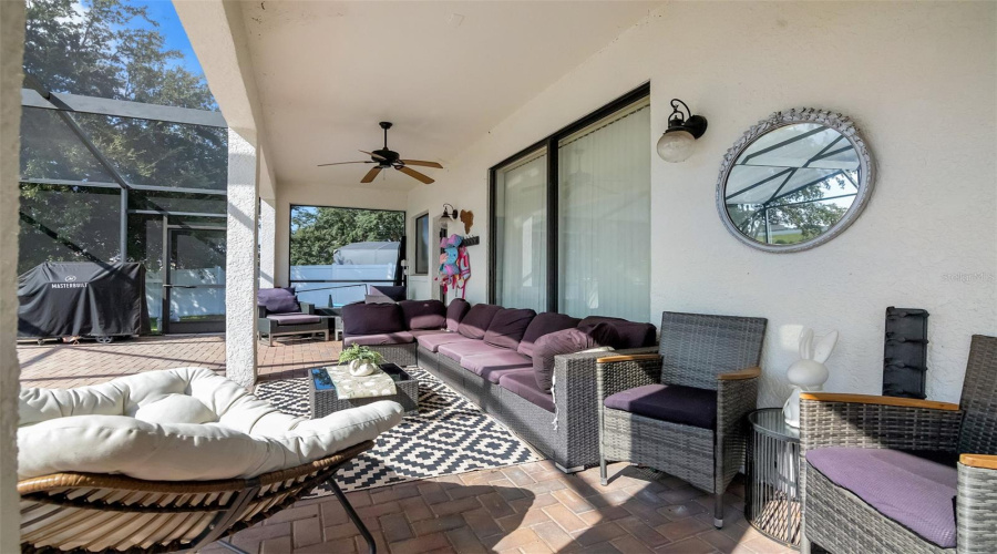 DAVENPORT, Florida 33837, 4 Bedrooms Bedrooms, ,3 BathroomsBathrooms,Residential,For Sale,BRIDGEFORD CROSSING,0,MFRO6359778