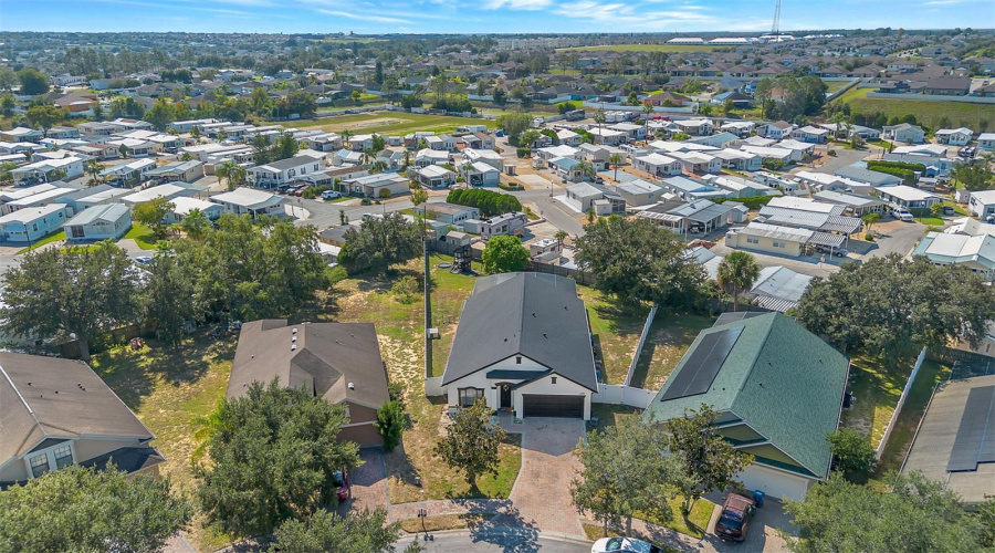 DAVENPORT, Florida 33837, 4 Bedrooms Bedrooms, ,3 BathroomsBathrooms,Residential,For Sale,BRIDGEFORD CROSSING,0,MFRO6359778