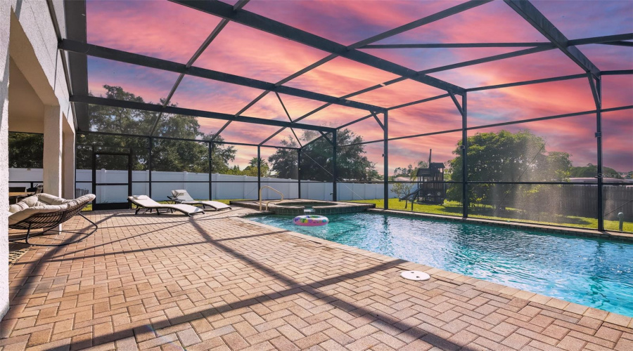 DAVENPORT, Florida 33837, 4 Bedrooms Bedrooms, ,3 BathroomsBathrooms,Residential,For Sale,BRIDGEFORD CROSSING,0,MFRO6359778