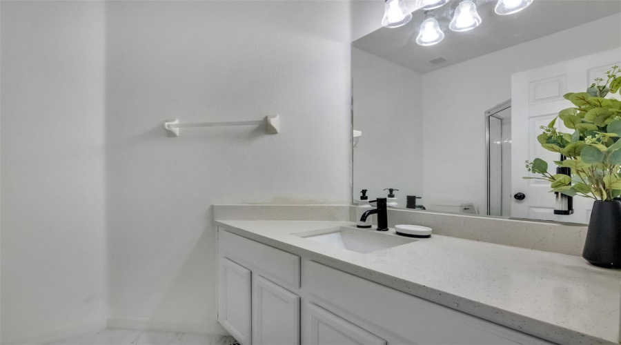 DAVENPORT, Florida 33837, 4 Bedrooms Bedrooms, ,3 BathroomsBathrooms,Residential,For Sale,BRIDGEFORD CROSSING,0,MFRO6359778