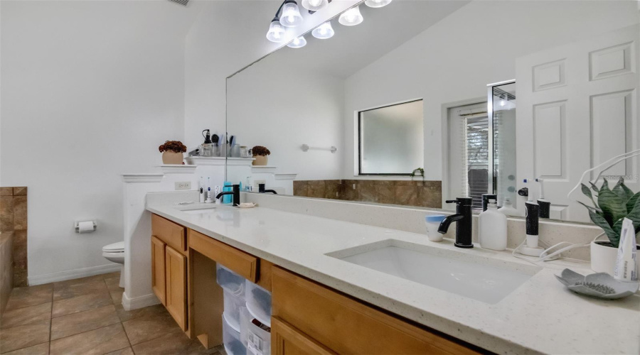 DAVENPORT, Florida 33837, 4 Bedrooms Bedrooms, ,3 BathroomsBathrooms,Residential,For Sale,BRIDGEFORD CROSSING,0,MFRO6359778