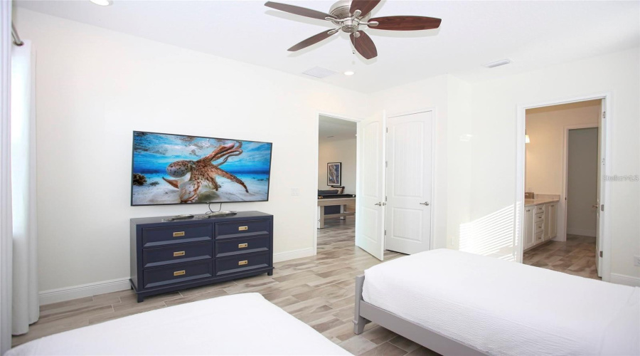 KISSIMMEE, Florida 34747, 6 Bedrooms Bedrooms, ,6 BathroomsBathrooms,Residential,For Sale,SURF,0,MFRO6361261