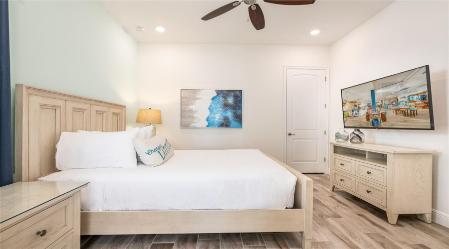 KISSIMMEE, Florida 34747, 6 Bedrooms Bedrooms, ,6 BathroomsBathrooms,Residential,For Sale,SURF,0,MFRO6361261