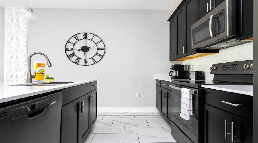 DAVENPORT, Florida 33896, 4 Bedrooms Bedrooms, ,3 BathroomsBathrooms,Residential,For Sale,CABOT CLIFFS,0,MFRO6361333