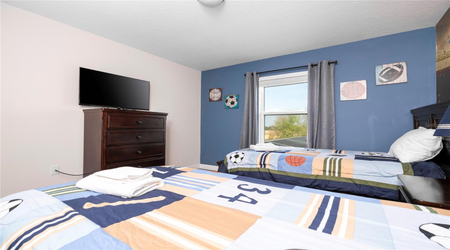 DAVENPORT, Florida 33896, 4 Bedrooms Bedrooms, ,3 BathroomsBathrooms,Residential,For Sale,CABOT CLIFFS,0,MFRO6361333