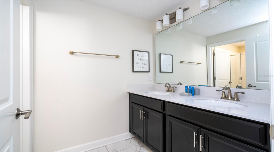 DAVENPORT, Florida 33896, 4 Bedrooms Bedrooms, ,3 BathroomsBathrooms,Residential,For Sale,CABOT CLIFFS,0,MFRO6361333