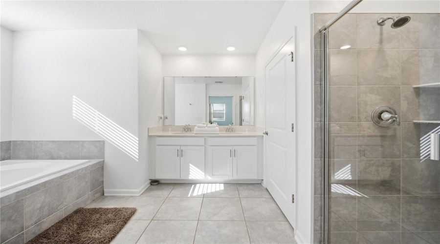 DAVENPORT, Florida 33896, 2 Bedrooms Bedrooms, ,2 BathroomsBathrooms,Residential,For Sale,CABOT CLIFFS,0,MFRS5138751