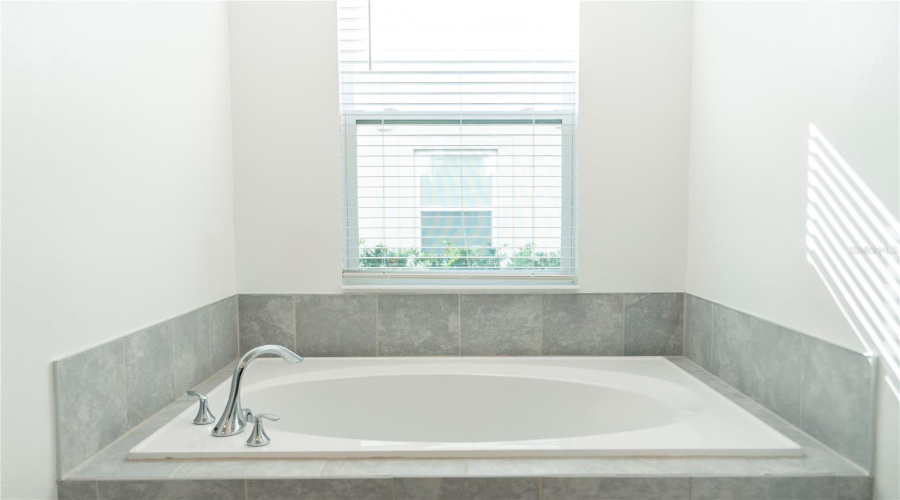 DAVENPORT, Florida 33896, 2 Bedrooms Bedrooms, ,2 BathroomsBathrooms,Residential,For Sale,CABOT CLIFFS,0,MFRS5138751