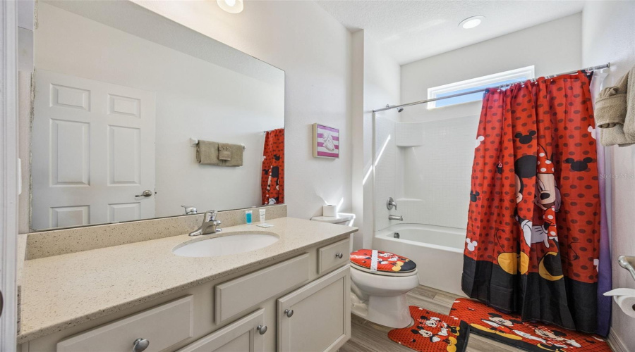 DAVENPORT, Florida 33837, 13 Bedrooms Bedrooms, ,10 BathroomsBathrooms,Residential,For Sale,OAK GREEN,0,MFRO6359027