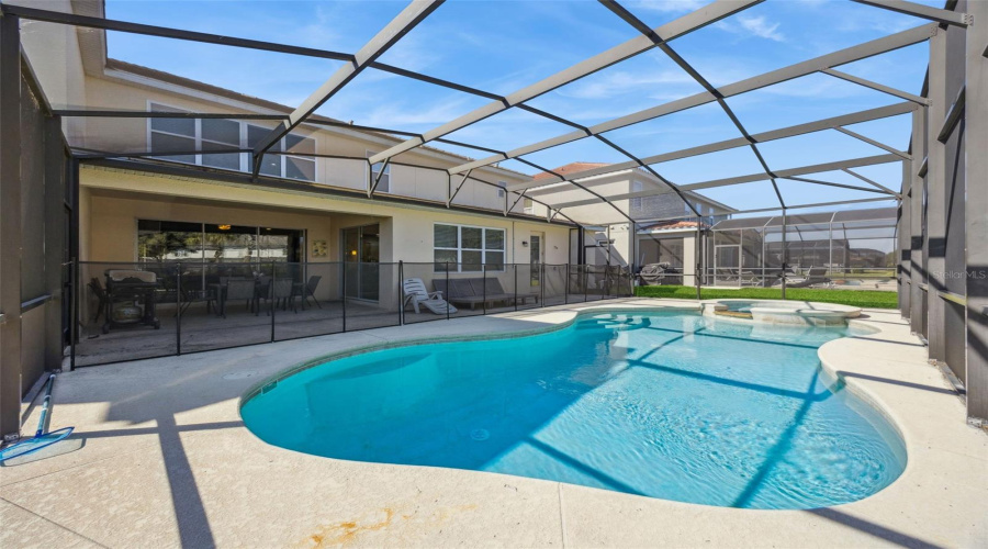 DAVENPORT, Florida 33837, 13 Bedrooms Bedrooms, ,10 BathroomsBathrooms,Residential,For Sale,OAK GREEN,0,MFRO6359027