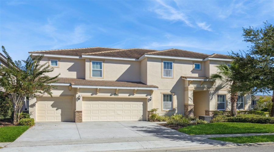 DAVENPORT, Florida 33837, 13 Bedrooms Bedrooms, ,10 BathroomsBathrooms,Residential,For Sale,OAK GREEN,0,MFRO6359027