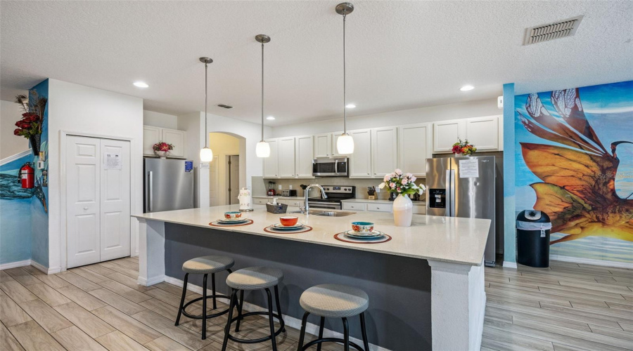 DAVENPORT, Florida 33837, 13 Bedrooms Bedrooms, ,10 BathroomsBathrooms,Residential,For Sale,OAK GREEN,0,MFRO6359027