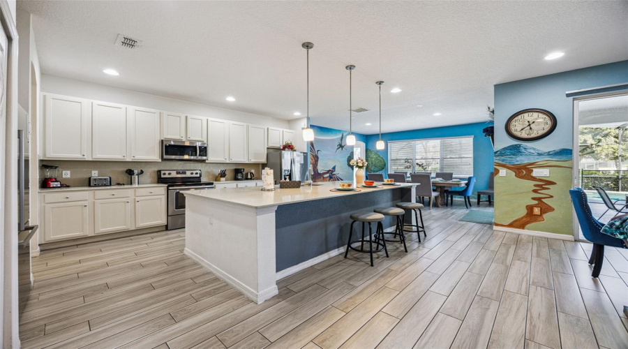 DAVENPORT, Florida 33837, 13 Bedrooms Bedrooms, ,10 BathroomsBathrooms,Residential,For Sale,OAK GREEN,0,MFRO6359027