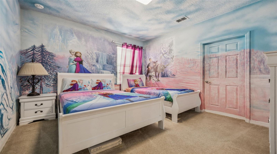 DAVENPORT, Florida 33837, 13 Bedrooms Bedrooms, ,10 BathroomsBathrooms,Residential,For Sale,OAK GREEN,0,MFRO6359027