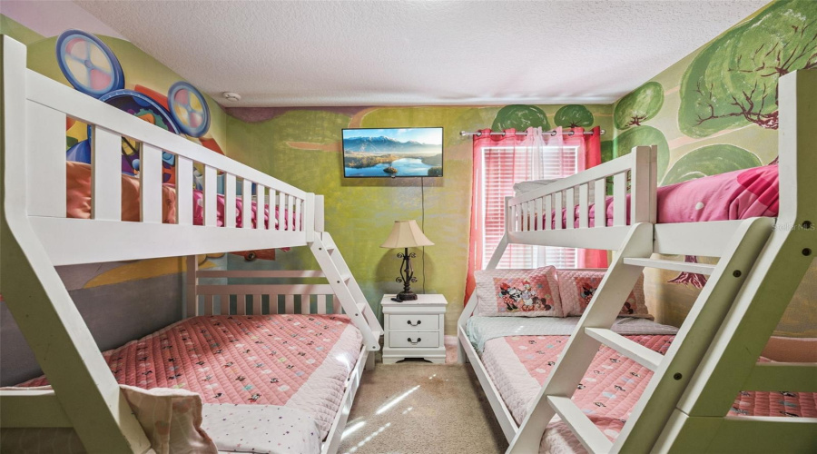 DAVENPORT, Florida 33837, 13 Bedrooms Bedrooms, ,10 BathroomsBathrooms,Residential,For Sale,OAK GREEN,0,MFRO6359027