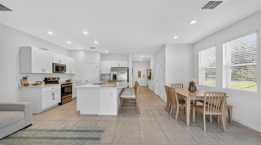 KISSIMMEE, Florida 34746, 3 Bedrooms Bedrooms, ,2 BathroomsBathrooms,Residential,For Sale,MAIN HARBOR,0,MFRO6359944