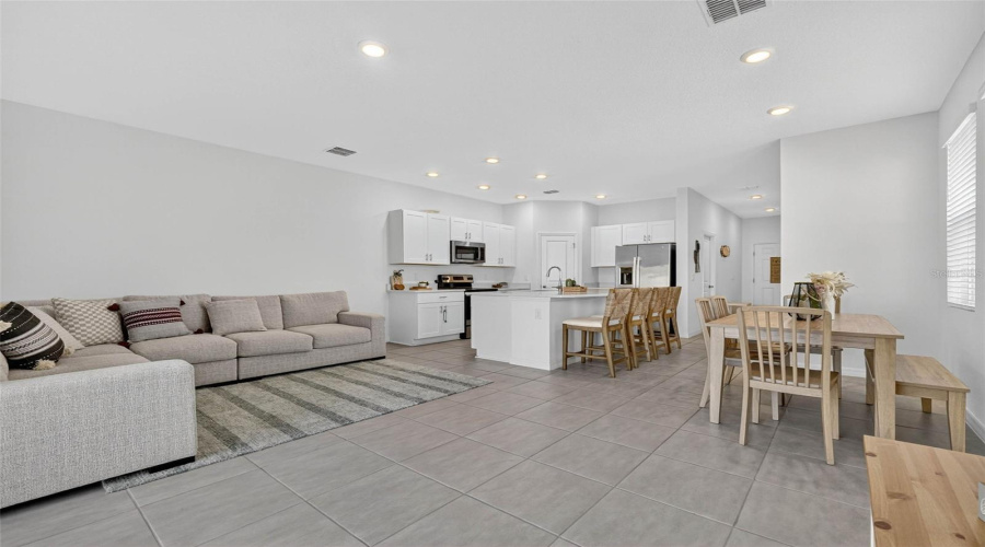 KISSIMMEE, Florida 34746, 3 Bedrooms Bedrooms, ,2 BathroomsBathrooms,Residential,For Sale,MAIN HARBOR,0,MFRO6359944