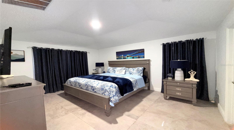 KISSIMMEE, Florida 34747, 4 Bedrooms Bedrooms, ,3 BathroomsBathrooms,Residential,For Sale,SUNRISE KEY,0,MFRO6361527