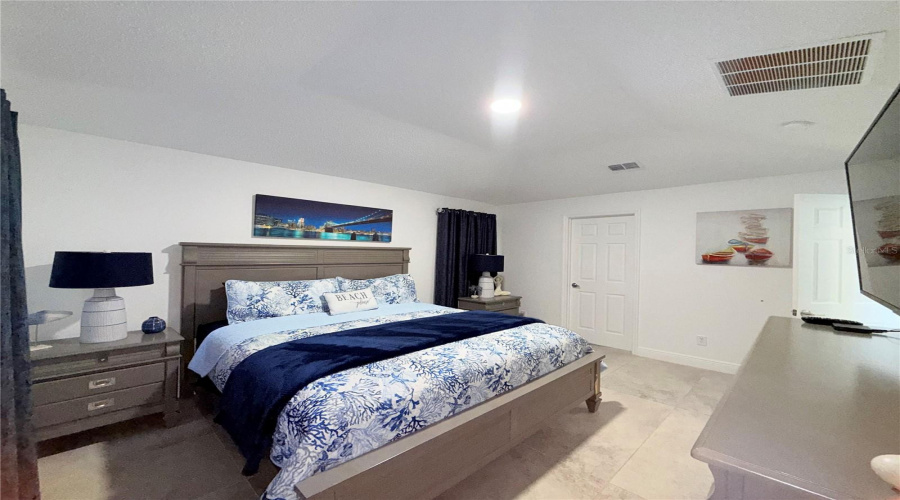 KISSIMMEE, Florida 34747, 4 Bedrooms Bedrooms, ,3 BathroomsBathrooms,Residential,For Sale,SUNRISE KEY,0,MFRO6361527