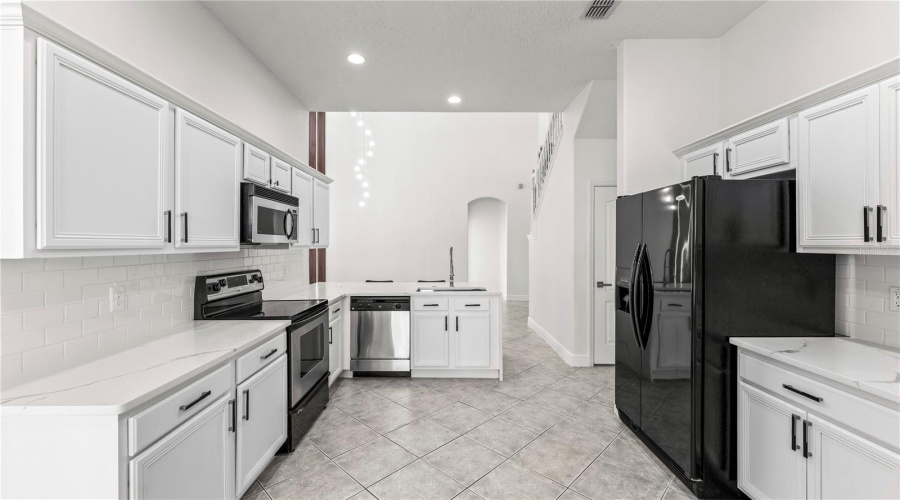 KISSIMMEE, Florida 34746, 4 Bedrooms Bedrooms, ,3 BathroomsBathrooms,Residential,For Sale,THE OAKS,0,MFRO6361402