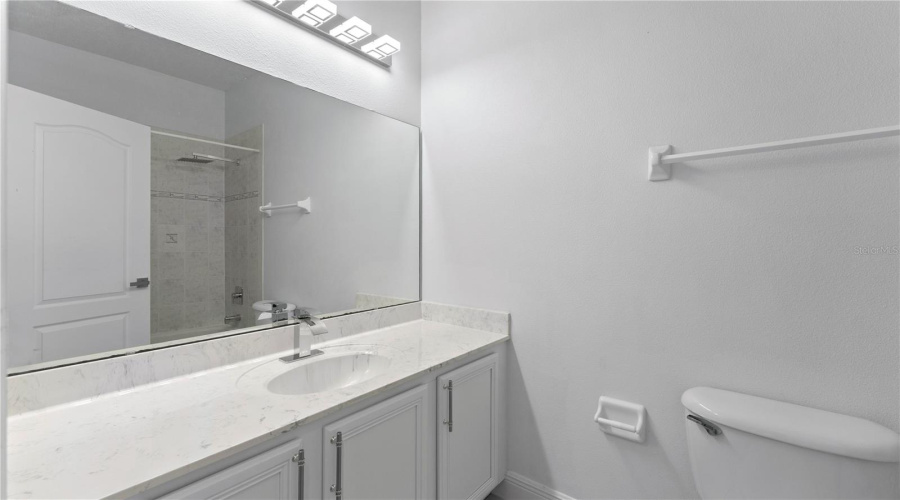 KISSIMMEE, Florida 34746, 4 Bedrooms Bedrooms, ,3 BathroomsBathrooms,Residential,For Sale,THE OAKS,0,MFRO6361402