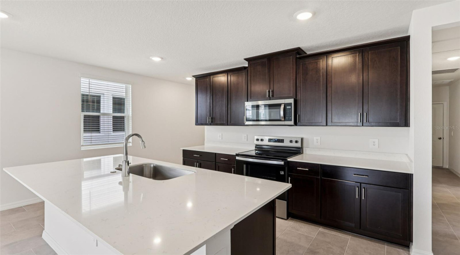 DAVENPORT, Florida 33837, 4 Bedrooms Bedrooms, ,2 BathroomsBathrooms,Residential,For Sale,NATIVE MILE,0,MFRO6359922