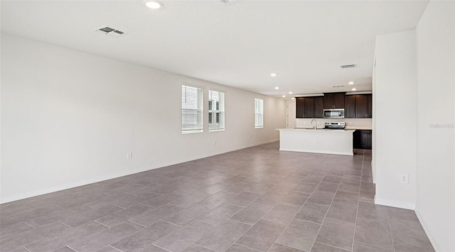 DAVENPORT, Florida 33837, 4 Bedrooms Bedrooms, ,2 BathroomsBathrooms,Residential,For Sale,NATIVE MILE,0,MFRO6359922