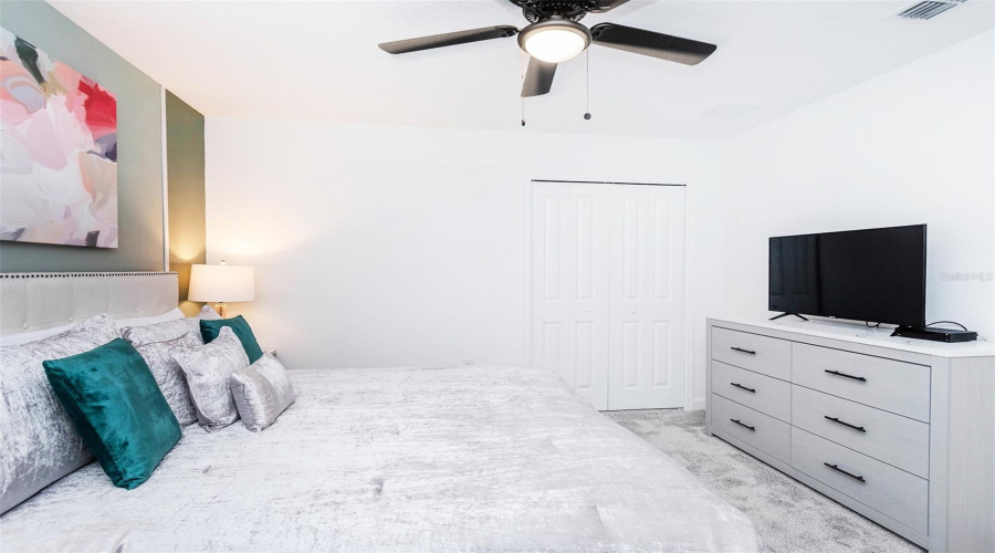 KISSIMMEE, Florida 34746, 8 Bedrooms Bedrooms, ,5 BathroomsBathrooms,Residential,For Sale,OXYMORON,0,MFRO6361628