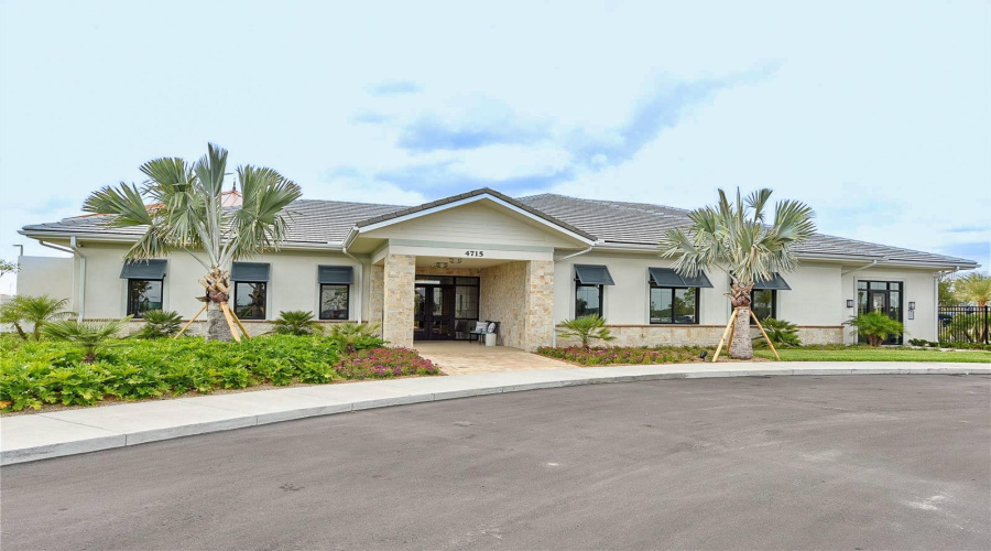 KISSIMMEE, Florida 34746, 8 Bedrooms Bedrooms, ,5 BathroomsBathrooms,Residential,For Sale,OXYMORON,0,MFRO6361628