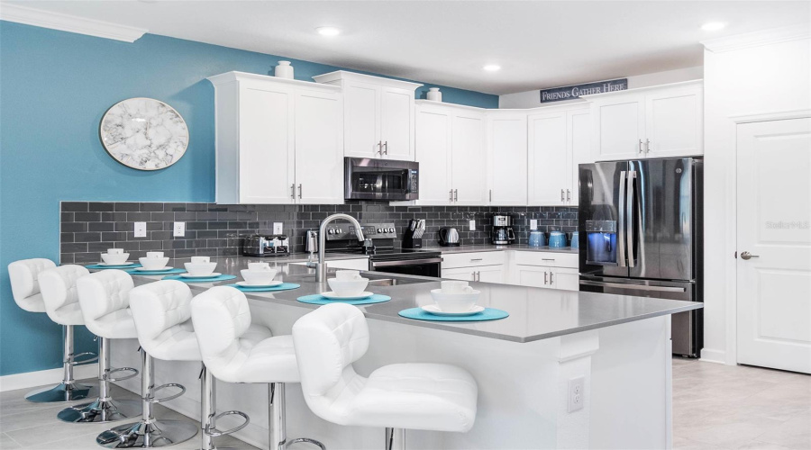 KISSIMMEE, Florida 34746, 8 Bedrooms Bedrooms, ,5 BathroomsBathrooms,Residential,For Sale,OXYMORON,0,MFRO6361628