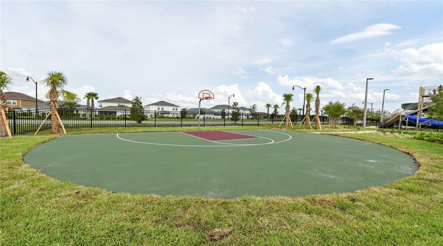 KISSIMMEE, Florida 34746, 8 Bedrooms Bedrooms, ,5 BathroomsBathrooms,Residential,For Sale,OXYMORON,0,MFRO6361628