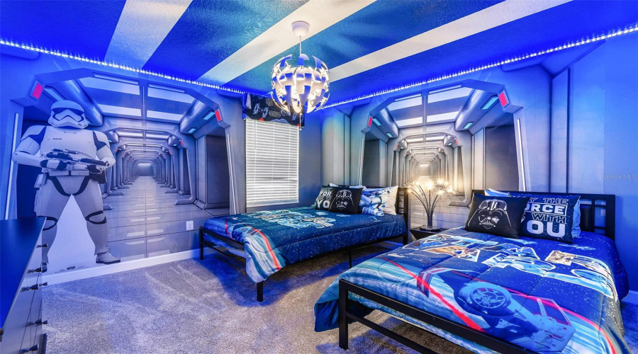 KISSIMMEE, Florida 34746, 8 Bedrooms Bedrooms, ,5 BathroomsBathrooms,Residential,For Sale,OXYMORON,0,MFRO6361628