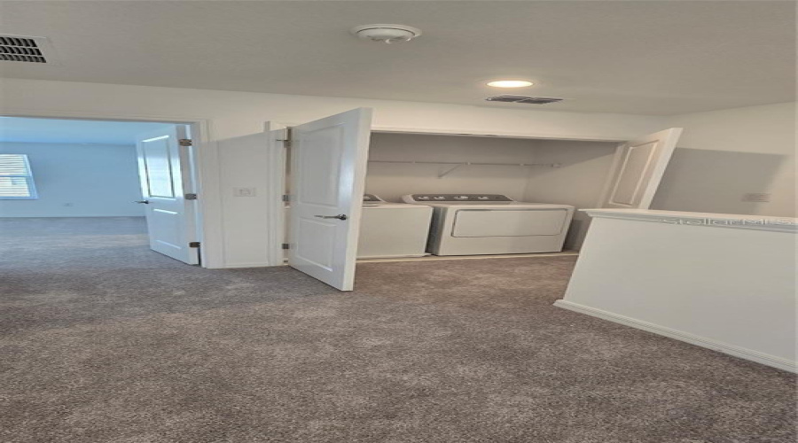 DAVENPORT, Florida 33837, 3 Bedrooms Bedrooms, ,2 BathroomsBathrooms,Residential,For Sale,CANARY,0,MFRS5137311