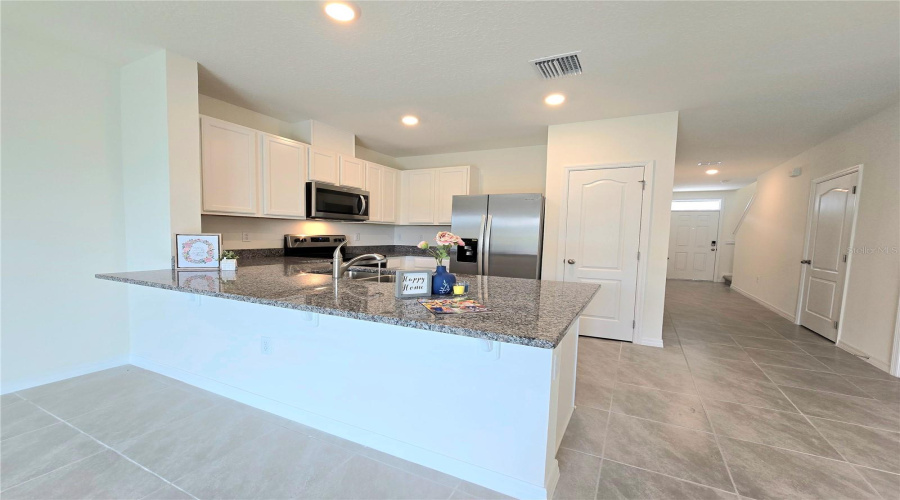 DAVENPORT, Florida 33837, 3 Bedrooms Bedrooms, ,2 BathroomsBathrooms,Residential,For Sale,LUMBER,0,MFRL4957379