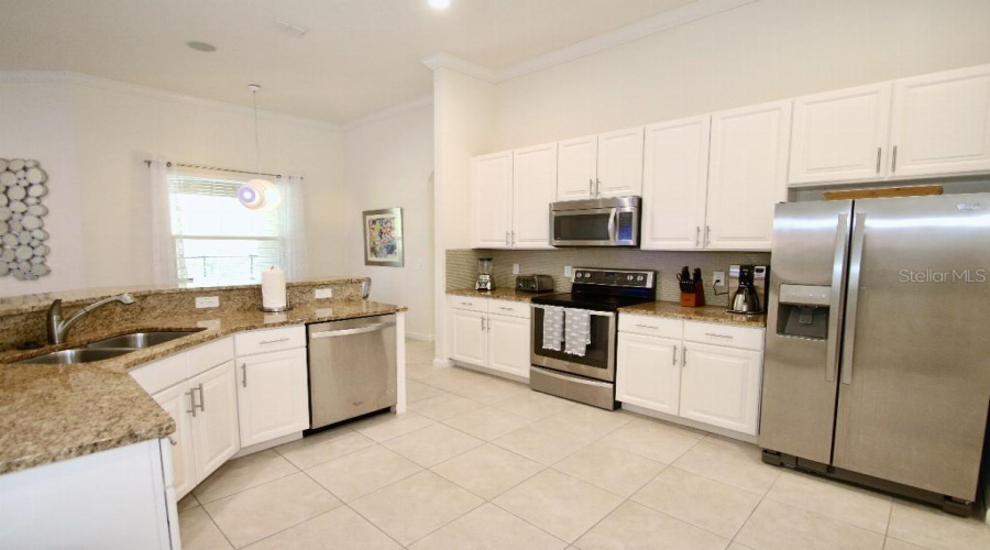 DAVENPORT, Florida 33837, 5 Bedrooms Bedrooms, ,4 BathroomsBathrooms,Residential,For Sale,OAKTREE,0,MFRTB8448832